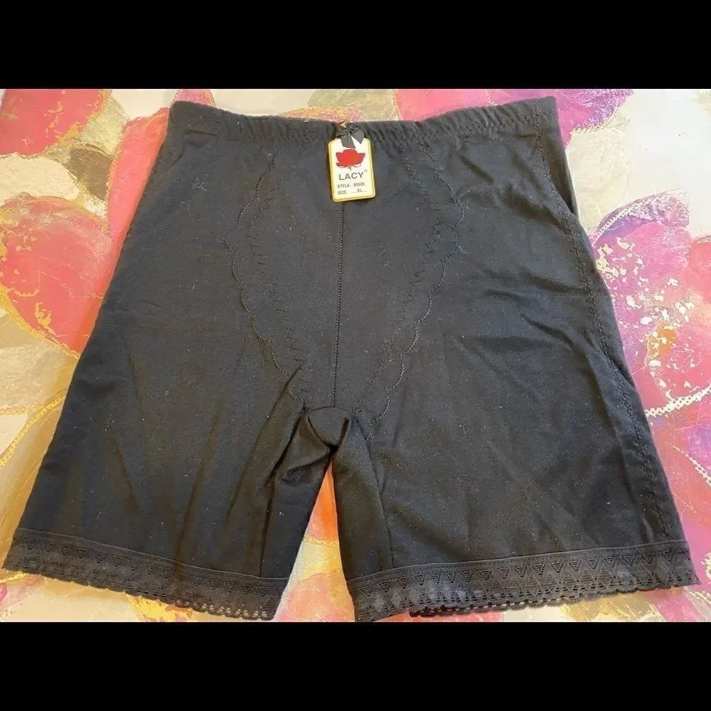 🛍Lacy assorted Embroidery Design Panties Size XL - Picture 2 of 9